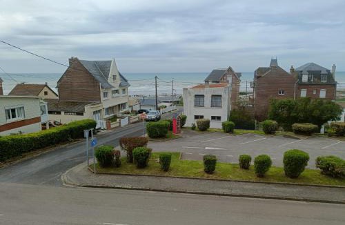 Woignarue Apartment | 22- Studio Augustine - Vue Mer - Parking gratuit- 4 pattes bienvenues - AULT ONIVAL