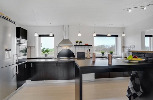 Redsted House | 220 m2 holiday home for 10 people with fjord view and wildlife bath