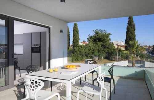 Fazana Villa | 220 m² Villa ∙ 3 bedrooms ∙ 7 guests