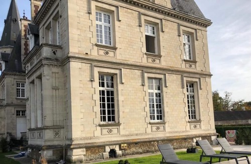 Saint-Jean-aux-Bois Apartment | 225m2 duplex flat in a chateau near Paris + pool