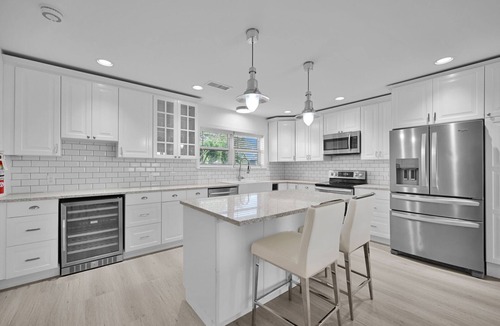 Lighthouse Point House | 2260 Managed By Brampton Park