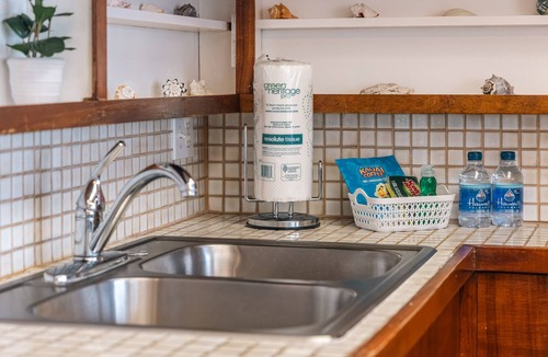 Waikiki Condo | 22FL Renovated 1BR with Mountain Views & Parking