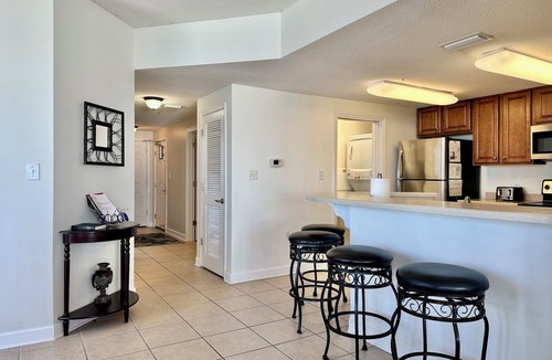 Lower Grand Lagoon Condo | 22nd Floor Penthouse 120’ Wrap Balcony Gulf Front Walk to Schooners Sleeps 8
