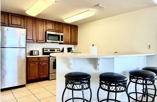 Lower Grand Lagoon Condo | 22nd Floor Penthouse 120’ Wrap Balcony Gulf Front Walk to Schooners Sleeps 8