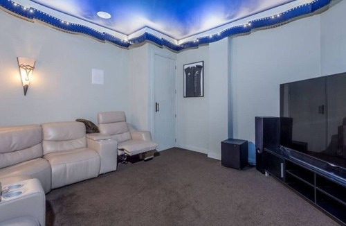 Lucas Heights House | 23-Acre Estate, 20 Mins from CBD