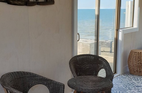 Haumoana Apartment | 23 By The Sea Absolute Beachfront