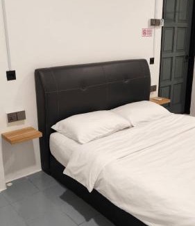 Taman Impian House | 23 Inn Queenbed Standard Room