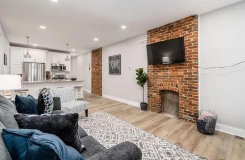 Livingston Park House | 230 Entire Complex 2 homes side by side