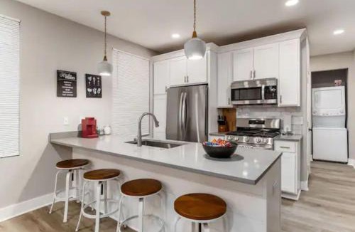 Livingston Park House | 230 Entire Complex 2 homes side by side