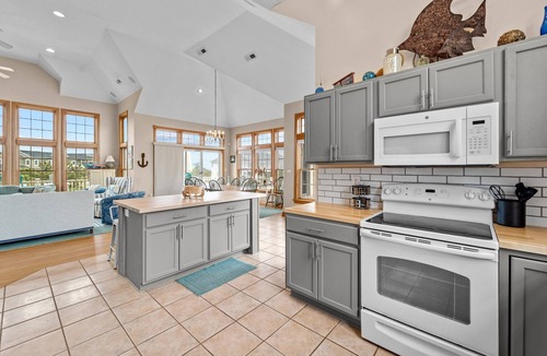 Pine Island House | 2303 - Spare Time, Beautiful Private Home with Amenities and Walkway Next Door