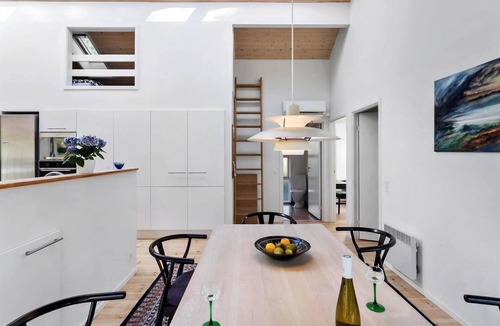 Stege House | 2305 Stege - Thujavej 2