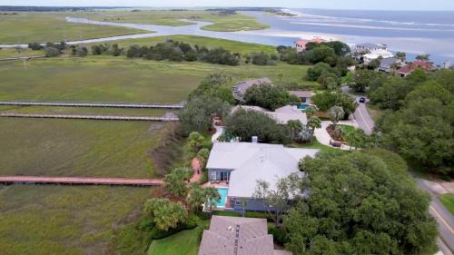 East Beach House | 2309 Ocean Road