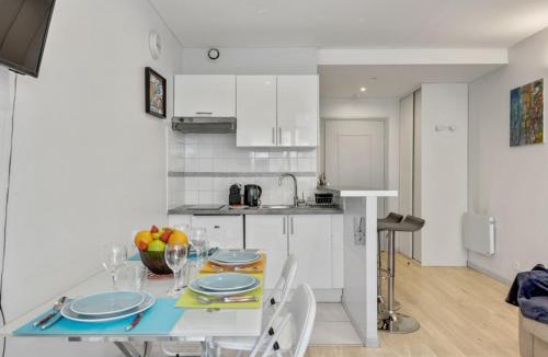 Saint-Fargeau Apartment | 232 Suite Home Shanghai Concept in Paris