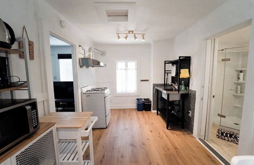 Central Berkeley Apartment | 2336B - Lovely Backyard Studio near UC Berkeley