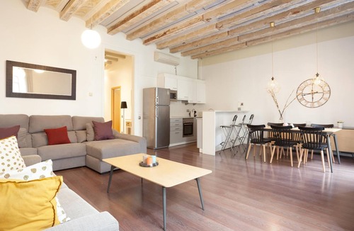 Ciutat Vella Apartment | 237 - Las Ramblas Balcony