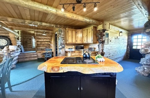 Island Park Cabin | 23MilesTo YNP | Private Hot Tub | Golf Course View