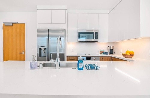 Ala Moana Condo | 23rd Floor Ala Moana 1bedroom with Parking