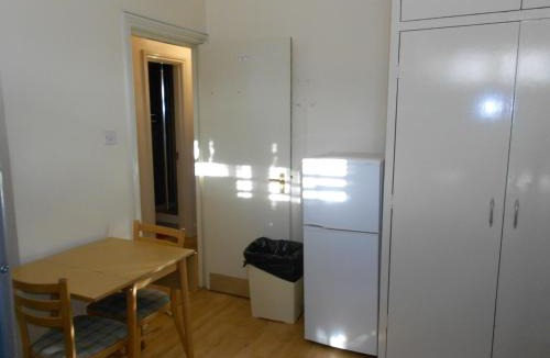 Brondesbury Hostel | 24/7 London Hostel