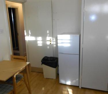 Brondesbury Hostel | 24/7 London Hostel