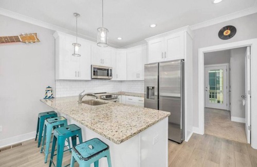 Lakewood Villa | 24 Guest Lake Hangout with 12 beds!