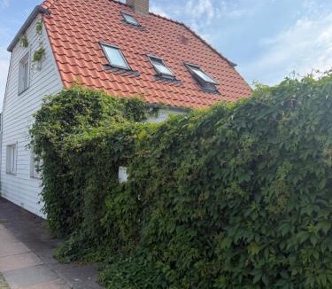 Husum Villa | 24 h chek in big house