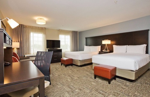 Sweetbriar Apartment | 24 Hour Business Center + Heated Outdoor Pool | Studio Close to Downtown Austin