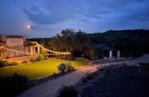 Spicewood House | 24 ppl! Hot Tubs, Pool, Firepits 3 Homes, Stage