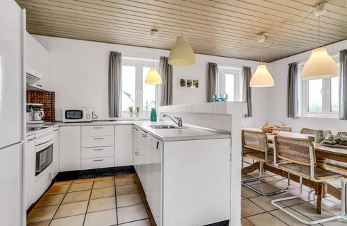 Lild Strand House | 240 m² House ∙ 5 bedrooms ∙ 10 guests