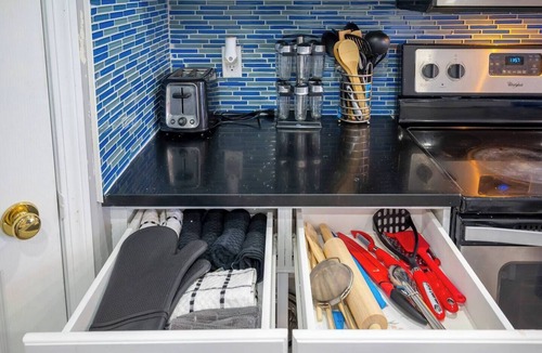 Southeast Calgary House | 240 Spacious Modern Home w/AC