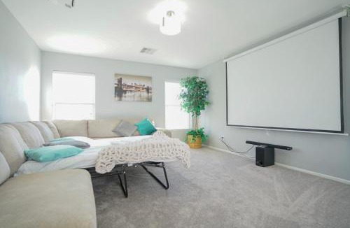 North Las Vegas House | 2400SqFt House 6beds 3bath Pool table BBQ
