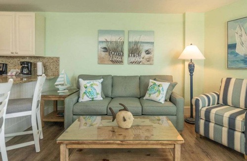 Tavernier Condo | 2405 Ocean Pointe Suites