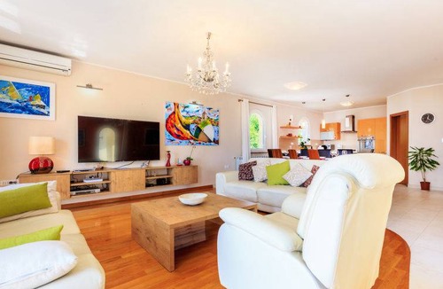 Opatija House | 245 m² House ∙ 7 bedrooms ∙ 12 guests