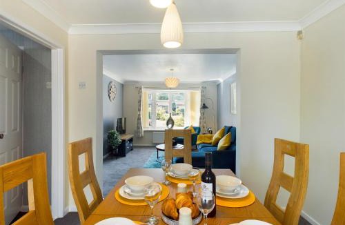 Telford Apartment | 247 Serviced Accommodation in Telford- 3BR HOUSE
