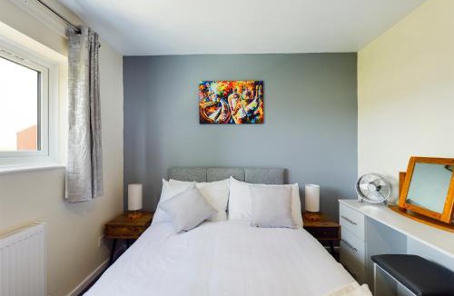 Telford Apartment | 247 Serviced Accommodation in Telford- 3BR HOUSE