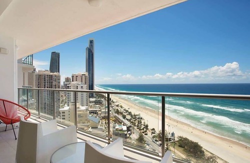 Surfers Paradise Apartment | 24B Peninsula Summary