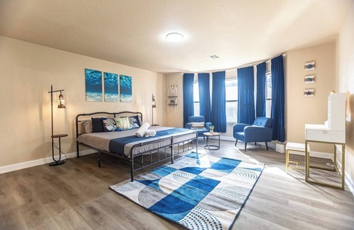 San Antonio House | 24Person 11610 New 6BR for SeaWorld Lackland AFB