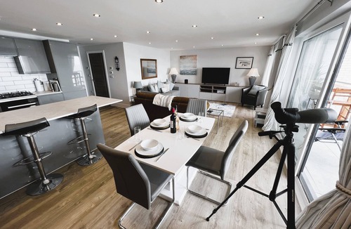 Sandown Apartment | 25 Breakwaters