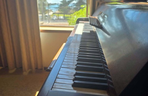 Semaphore Villa | 25 Esplanade Beachfront Villa with Ocean Views