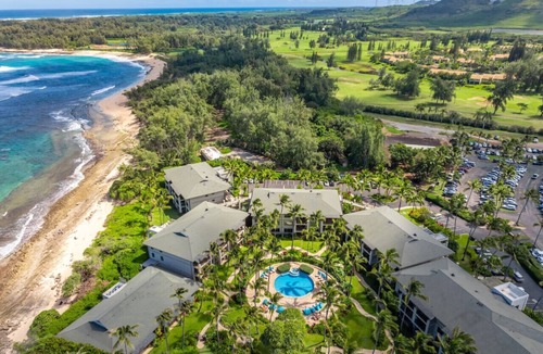 Kahuku Villa | 25% OFF 2 Oceanfront Villas in One 3BR+Studio Steps to Beach Pool & Tub