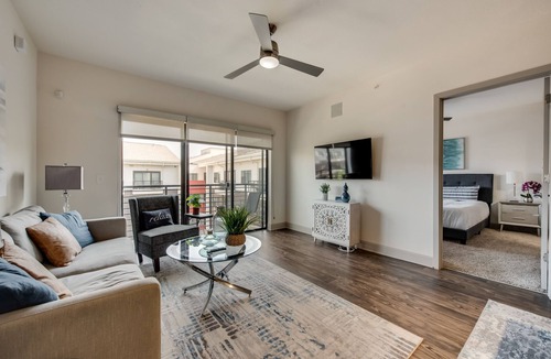 Plano Apartment | 25% OFF 2BD Penthouse HWY 75 Plano PL408