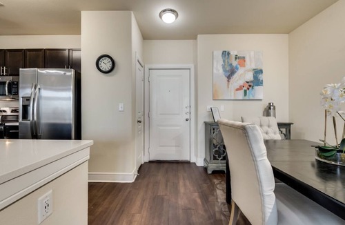 Oak Cliff Apartment | 25% OFF 3BD Pool Kessler Park Dallas DAL212
