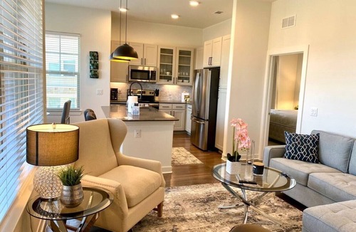 Grapevine Apartment | 25% OFF Luxury 2BD, Pool, Scenic Views - Grapevine