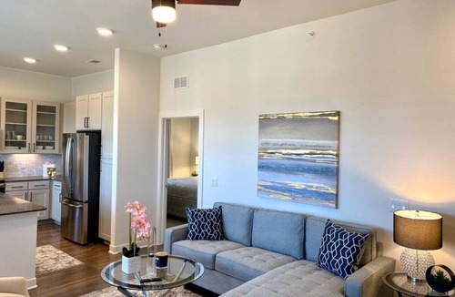 Grapevine Apartment | 25% OFF Luxury 2BD, Pool, Scenic Views - Grapevine