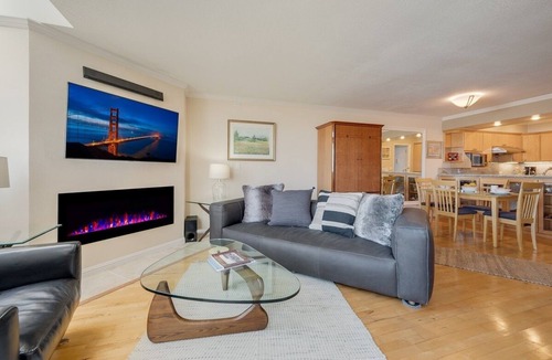 Outer Richmond Condo | 25% OFF Summer MONTHS OCEANFRONT City Living VIEW, balcony/elevator