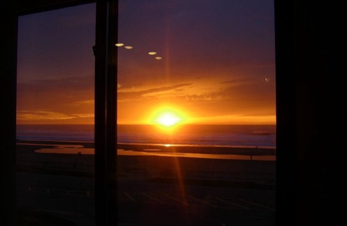 Outer Richmond Condo | 25% OFF Summer MONTHS OCEANFRONT City Living VIEW, balcony/elevator