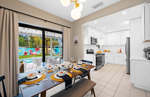 Edgewood House | 25%OffMidweek Pool MiniGolf FLL Cruise BackyardOasis FamilyFun PetFriendly