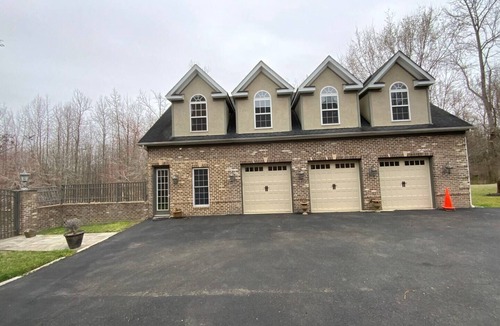 Upper Marlboro House | 25+ walk friendly acres