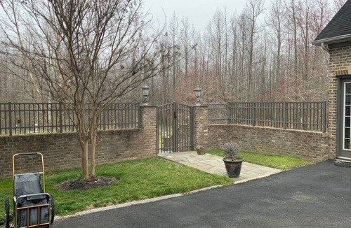 Upper Marlboro House | 25+ walk friendly acres