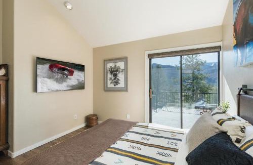 Durango House | 250 Lockes Mountain Road