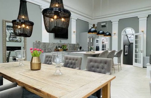 Hellerup Apartment | 250 m² Apartment ∙ 3 bedrooms ∙ 8 guests